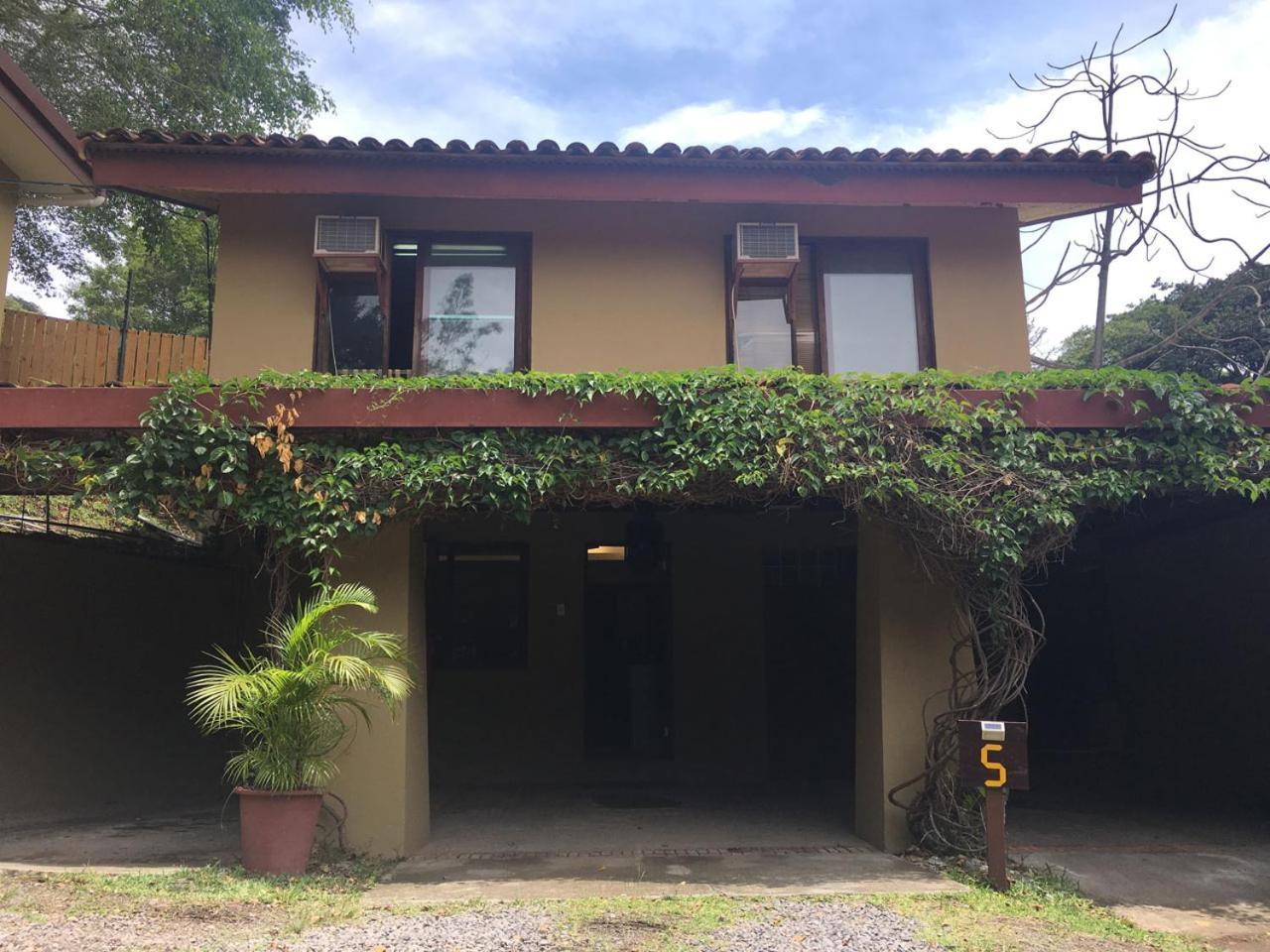 Aranjuez Lofts Santa Ana Apartment Santa Ana  Bilik gambar